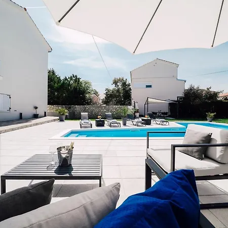 Bellamare Apartment *