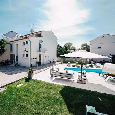 Bellamare Apartmán *