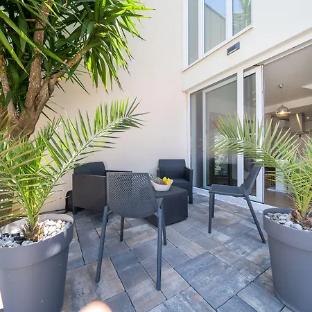 Bellamare Apartmán *